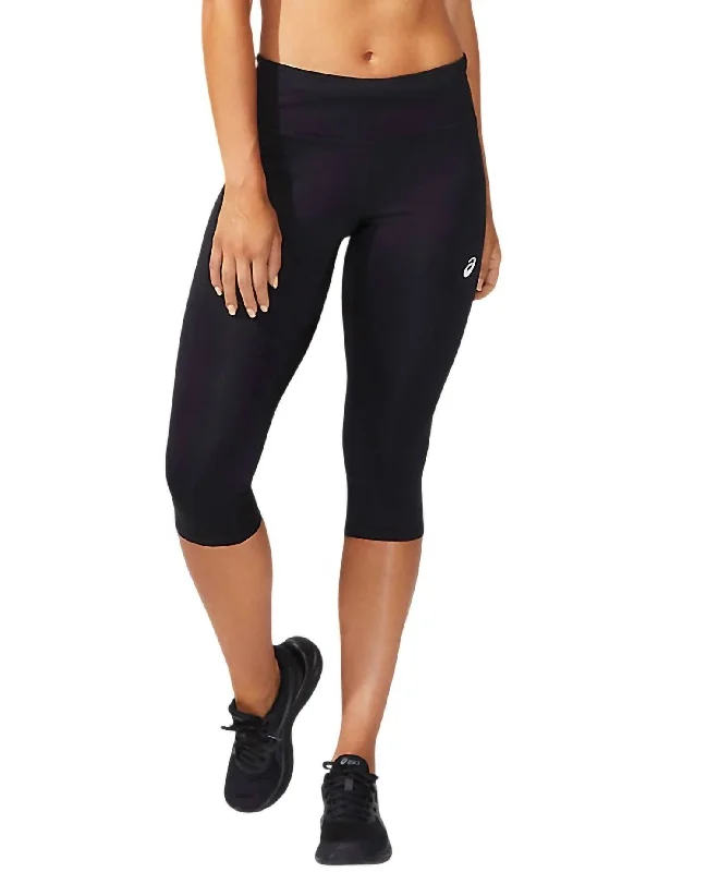 Women's Core Capri Tights In Performance Black Cozy Women's Sherpa - lined