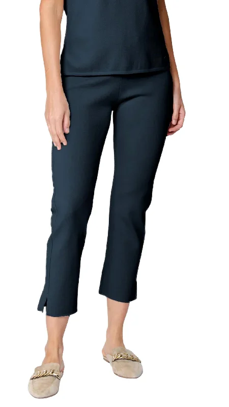 Women's Alice Crop Pant In Navy Relaxed Women's Beachy