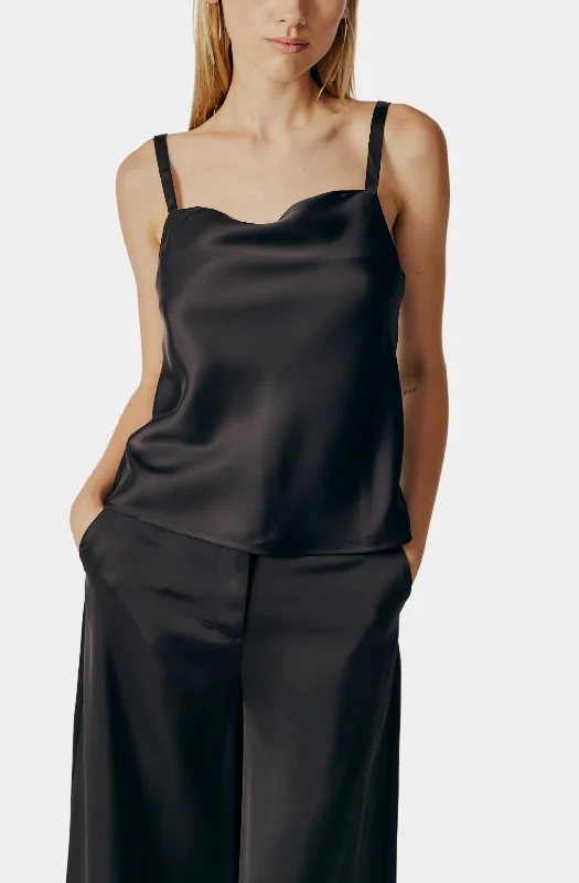 Syringa Top Sporty Women's Athleisure 