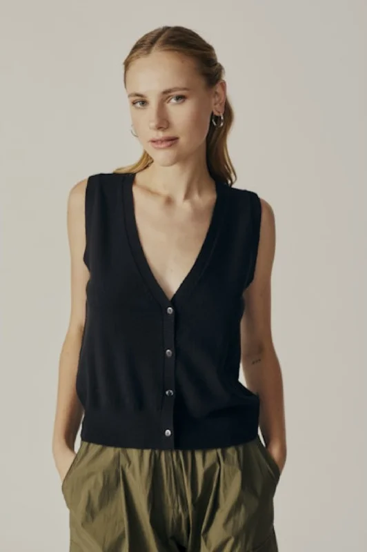 Berberis Knit Vest Modern Women's Tech