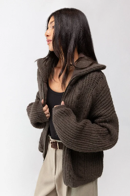 CABLE KNIT COLLARED CARDIGAN Monochromatic Office Style