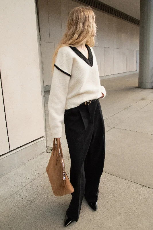 CROPPED CONTRAST V-NECK SWEATER Cool Women's Skate